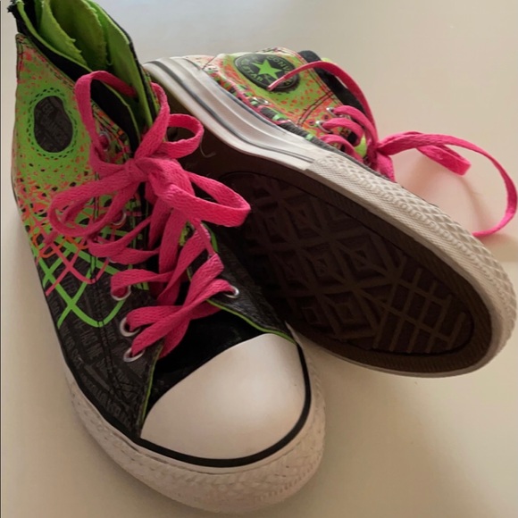 Cute green and pink abstract converse size 4 - Picture 2 of 4